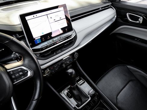 Used 2022 Jeep Compass Limited w/ Elite Group image 33