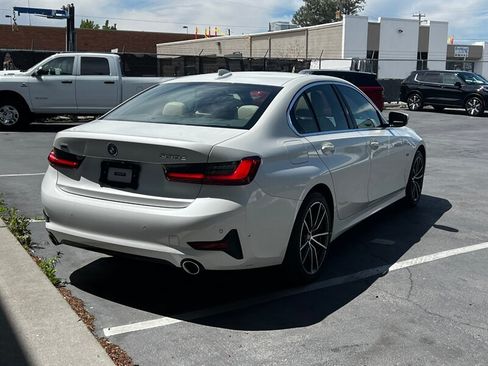 Used 2022 BMW 330e xDrive w/ Driving Assistance Package AWD/4WD image 7