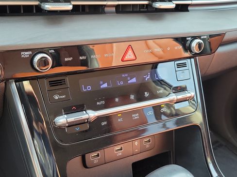 Used 2022 Kia Carnival SX FWD image 35