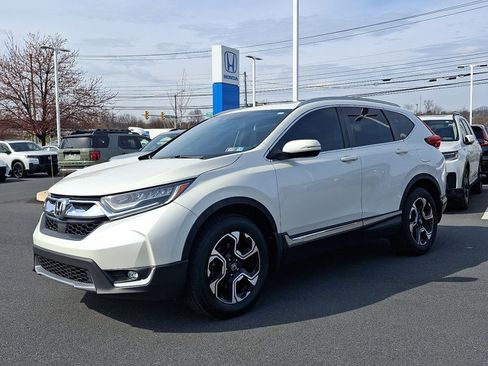Used 2018 Honda CR-V Touring image 3