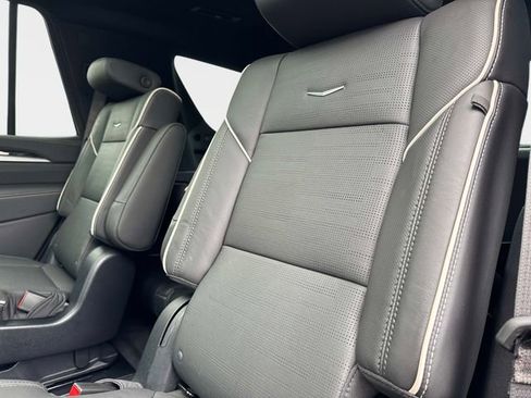 Used 2025 Cadillac Escalade Sport w/ Touring Package AWD/4WD image 15