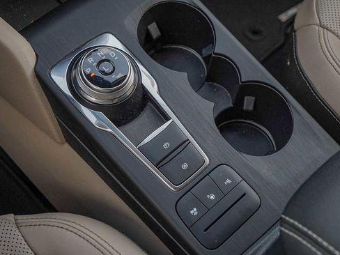 Used 2020 Ford Escape Titanium image 21