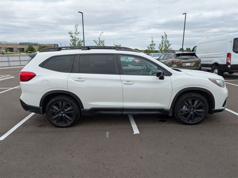 Used 2022 Subaru Ascent Onyx Edition image 2