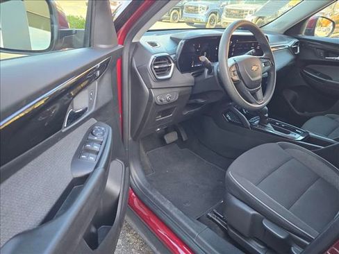 Certified 2025 Chevrolet TrailBlazer LT image 4