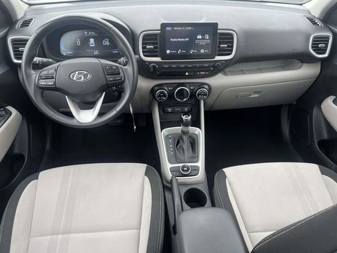 Certified 2023 Hyundai Venue SEL w/ Cargo Package image 11