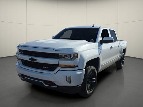 Used 2018 Chevrolet Silverado 1500 LT w/ All Star Edition image 3