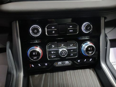 Used 2024 GMC Yukon Denali w/ Max Trailering Package AWD/4WD image 25