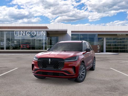 New 2026 Lincoln Aviator AWD image 2