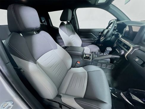 Certified 2025 Toyota Tacoma TRD Off-Road image 24