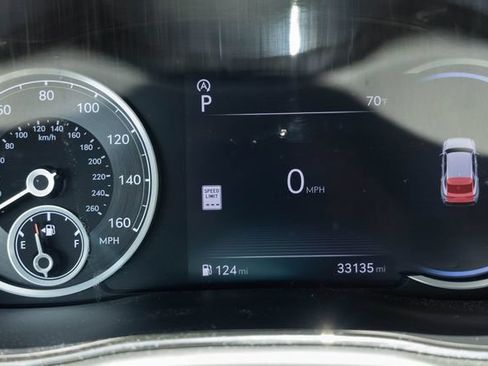 Used 2025 Genesis GV70 2.5T AWD/4WD image 3