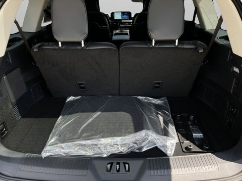 Certified 2025 Lincoln Aviator Reserve w/ Equipment Group 201A AWD/4WD image 33