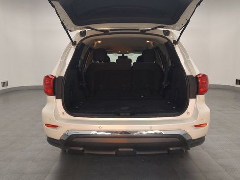 Used 2019 Nissan Pathfinder SV AWD/4WD image 29