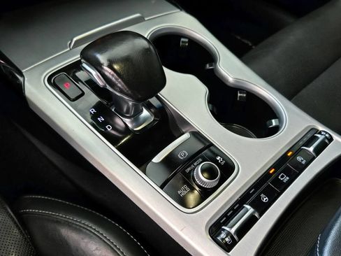 Used 2019 Kia Stinger GT2 image 26