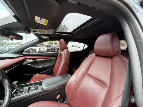 Used 2020 MAZDA MAZDA3 AWD Hatchback w/ Premium Pkg image 28
