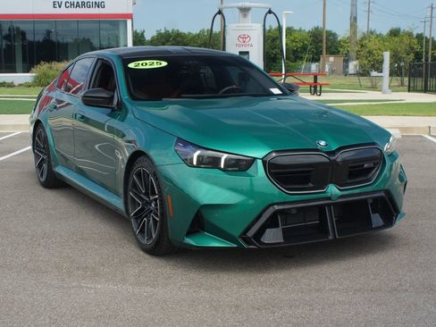 Used 2025 BMW M5 w/ Carbon Package AWD/4WD image 2