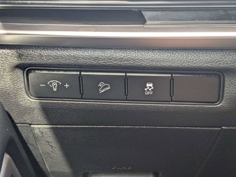 Used 2024 Kia Telluride LX FWD image 32