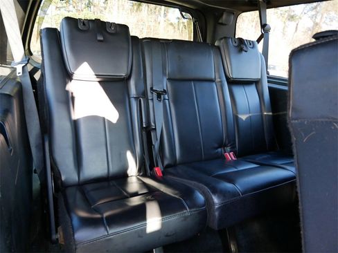 Used 2017 Ford Expedition EL Platinum image 10