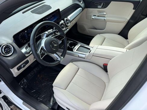 Certified 2026 Mercedes-Benz GLB 250 4MATIC image 4