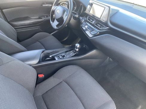 Used 2018 Toyota C-HR XLE image 13