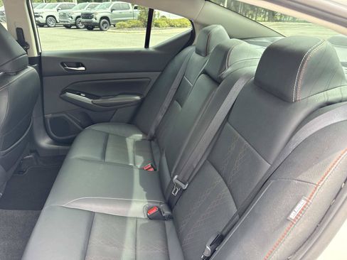 Used 2024 Nissan Altima 2.5 SR w/ SR Premium Package FWD image 11