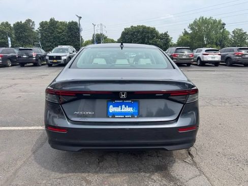 Used 2023 Honda Accord EX image 3