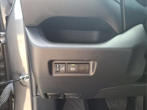 Used 2023 Toyota RAV4 LE AWD/4WD image 14