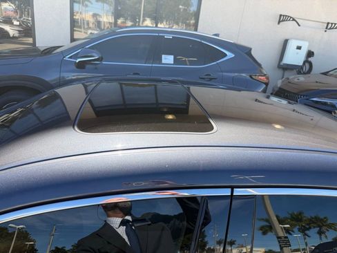 Used 2023 Lexus ES 300h w/ Premium Package image 5