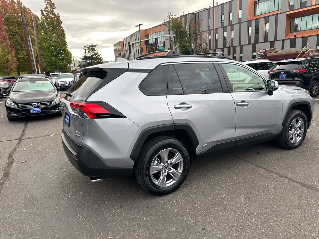 Used 2025 Toyota RAV4 XLE w/ Convenience Package AWD/4WD image 6