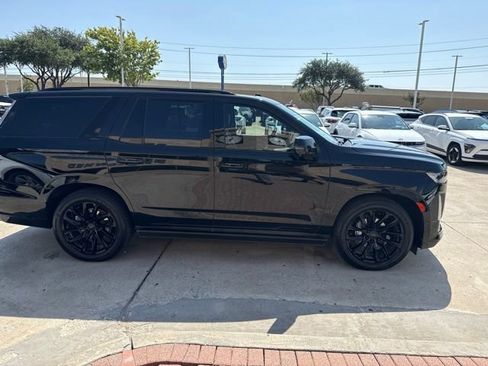 Used 2021 Cadillac Escalade Sport w/ Driver Assist Tech Package AWD/4WD image 5
