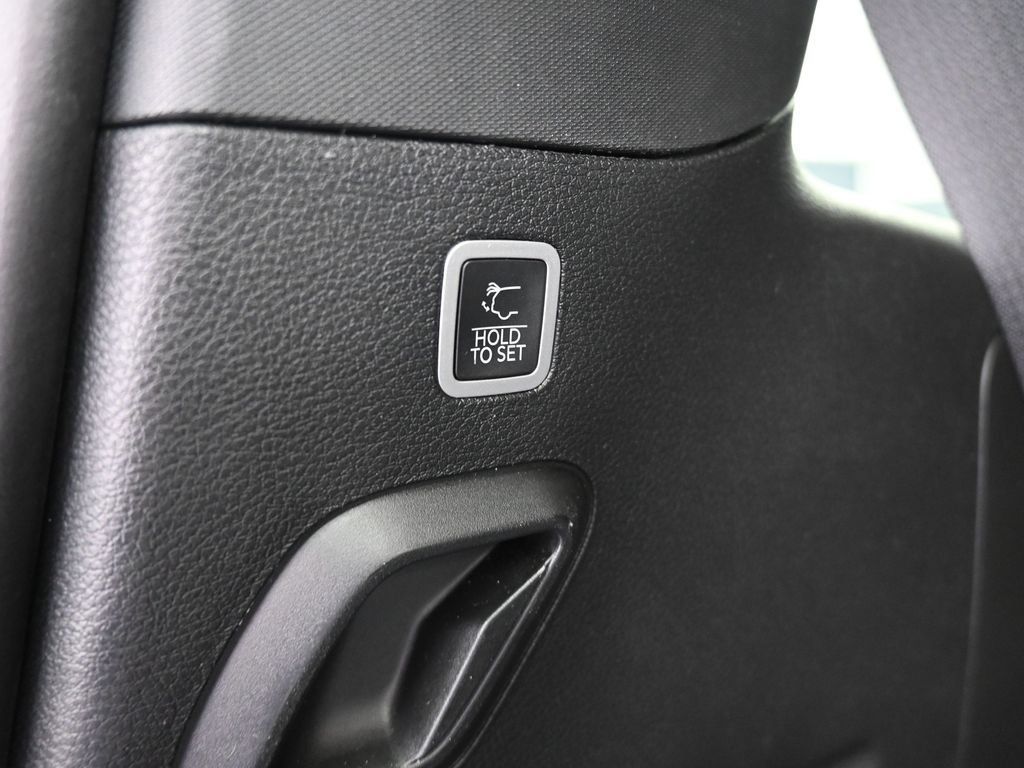 Used 2022 Jeep Wagoneer Series II RWD image 43
