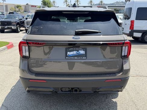New 2026 Ford Explorer ST-Line w/ ST-Line Street Pack RWD image 5
