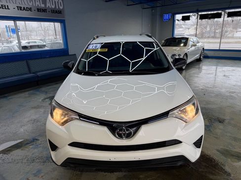 Used 2016 Toyota RAV4 LE image 6