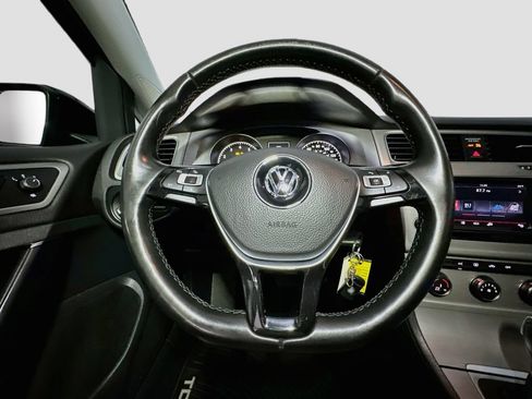 Used 2015 Volkswagen Golf S FWD image 25