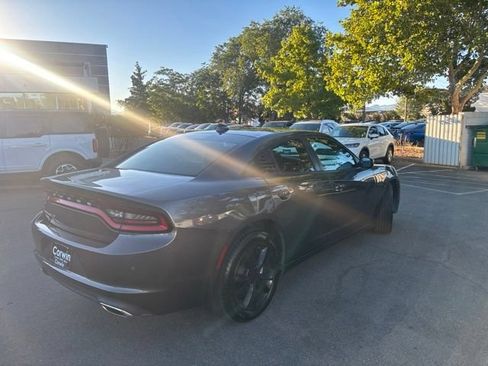 Used 2022 Dodge Charger SXT AWD/4WD image 8