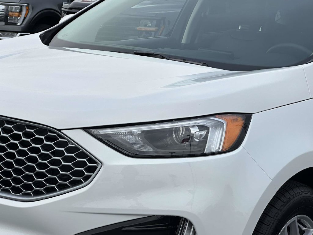 Certified 2024 Ford Edge SEL w/ Convenience Package AWD/4WD image 7