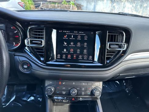 Used 2023 Dodge Durango SXT image 16