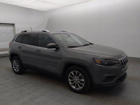 Used 2020 Jeep Cherokee Latitude Plus w/ Comfort/Convenience Group FWD image 11