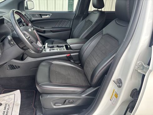 Used 2022 Ford Edge ST-Line image 11