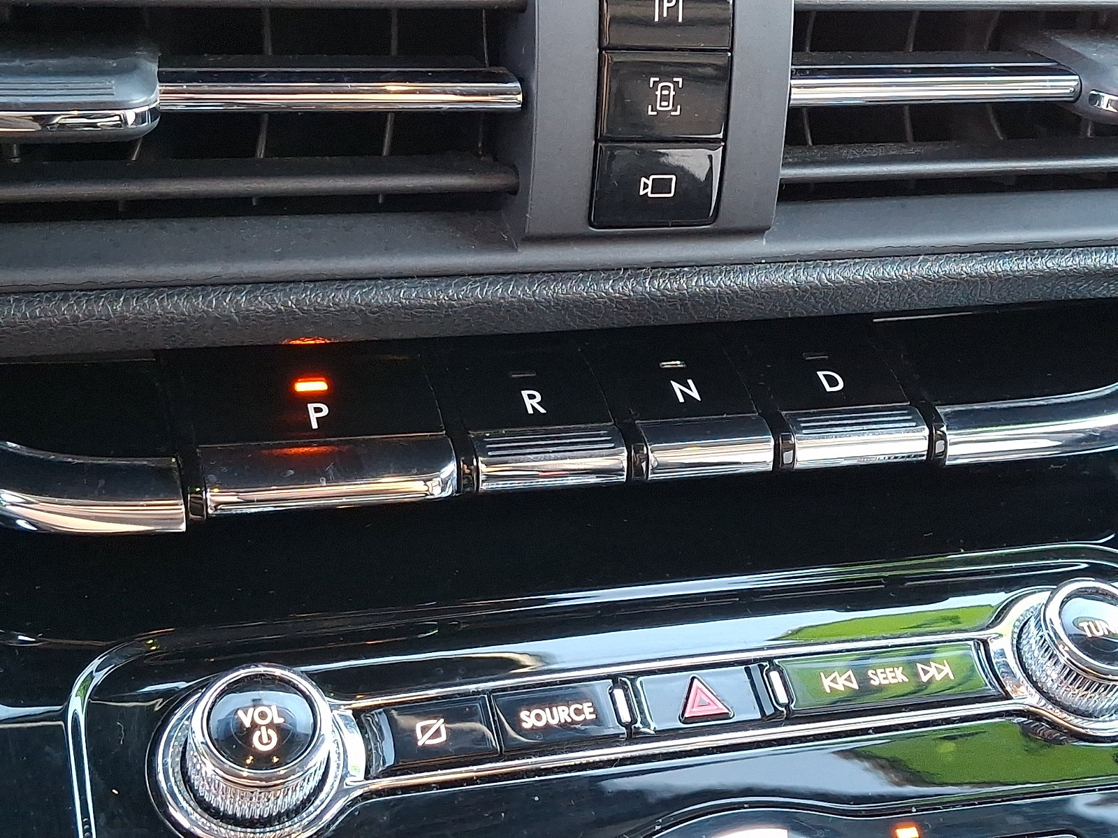 Used 2020 Lincoln Corsair AWD image 15