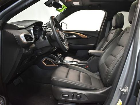 Certified 2023 Chevrolet TrailBlazer ACTIV w/ Sun and Liftgate Package AWD/4WD image 13