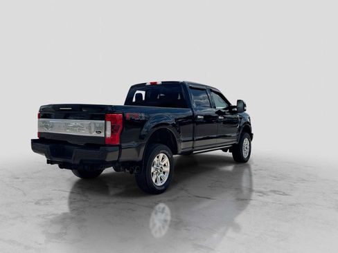Used 2017 Ford F250 Platinum w/ Platinum Ultimate Package AWD/4WD image 6