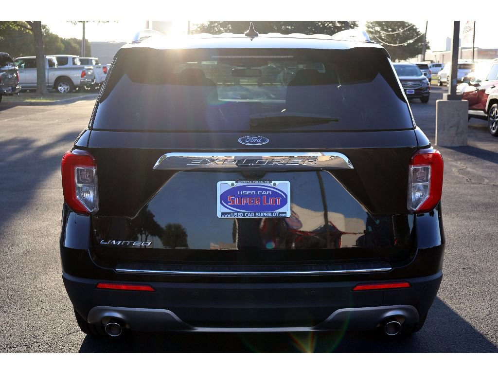 Used 2022 Ford Explorer Limited w/ Equipment Group 301A RWD image 13
