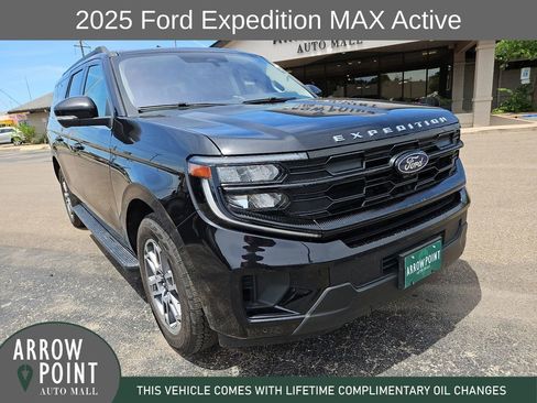 Used 2025 Ford Expedition Max Active AWD/4WD image 2