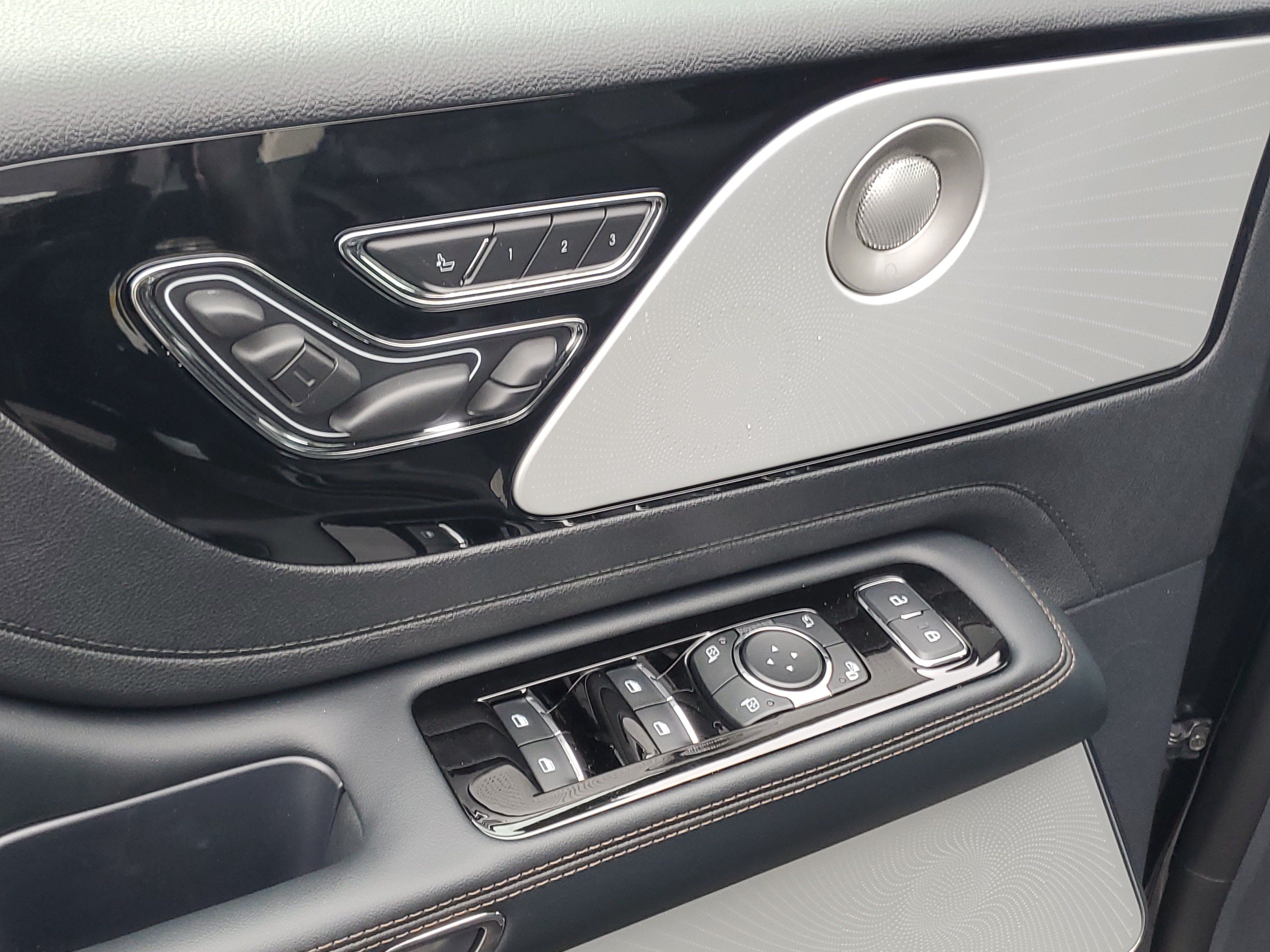 New 2027 Lincoln Aviator Reserve AWD/4WD image 9