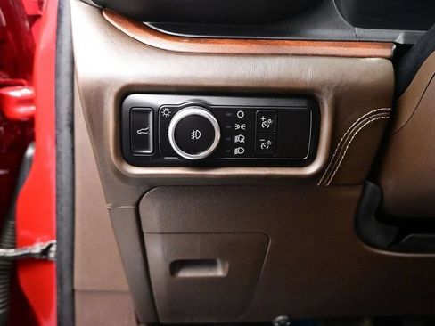 Used 2024 Ford Explorer King Ranch w/ Technology Package AWD/4WD image 12