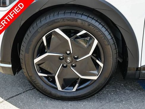 Certified 2024 Hyundai Ioniq 5 SE RWD image 9