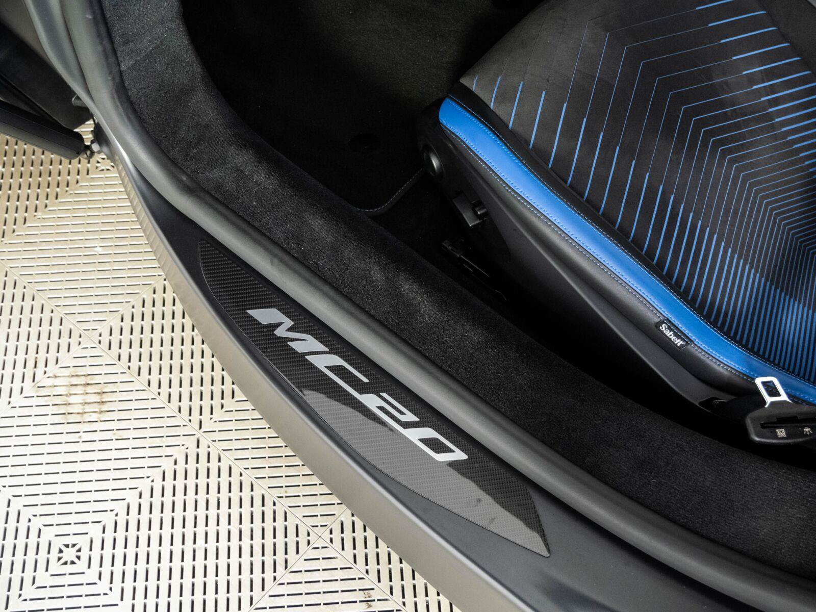Used 2022 Maserati MC20 Coupe RWD image 8