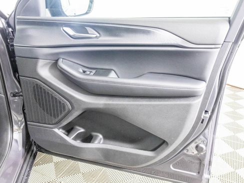 New 2025 Jeep Grand Cherokee Altitude image 35