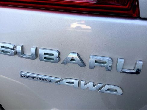 Used 2018 Subaru Outback 2.5i Limited AWD/4WD image 10