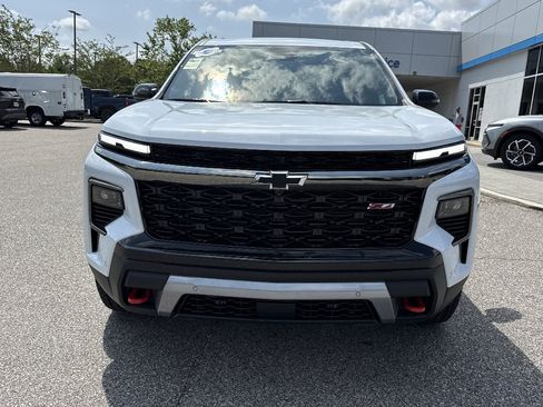 New 2026 Chevrolet Traverse Z71 w/ Enhanced Driving Package AWD/4WD image 8